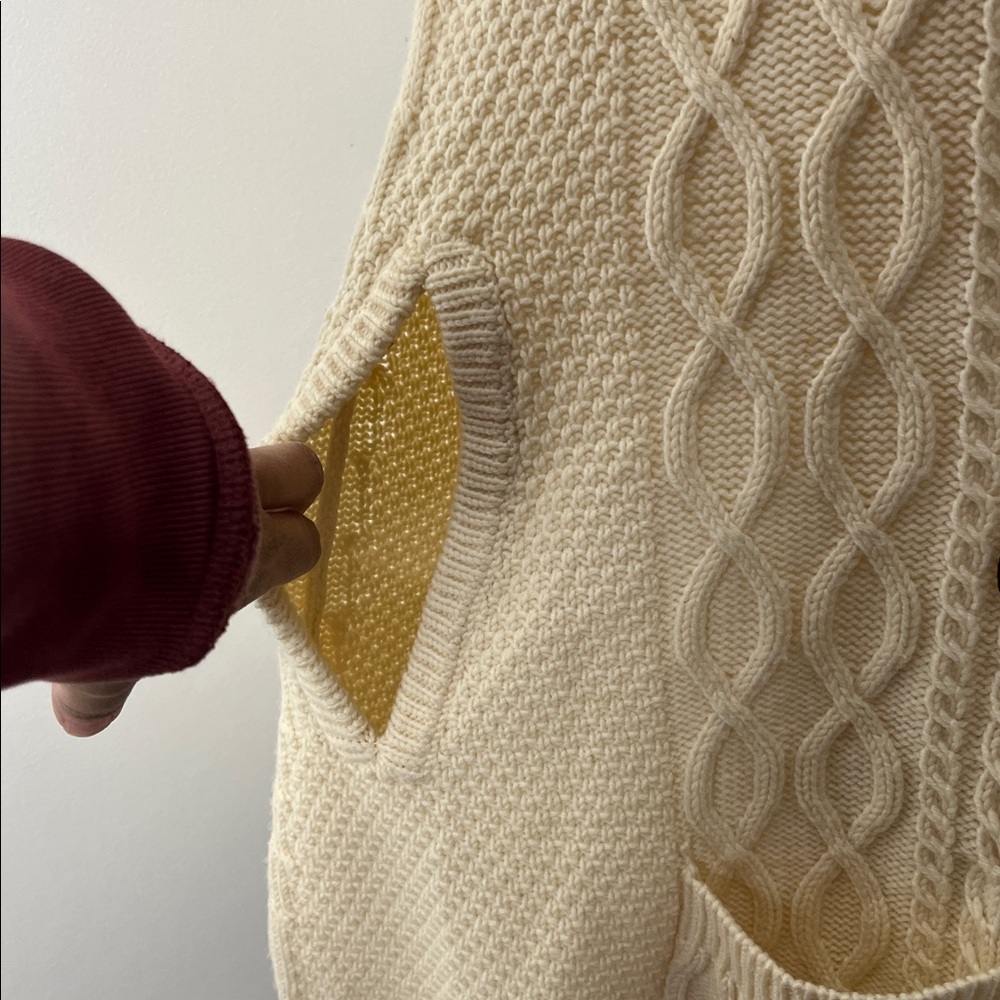 Vintage Lucky Brand Cream Cable Knit Poncho Cape w/ Toggle Closures‎ Sz Small - Picture 4 of 7